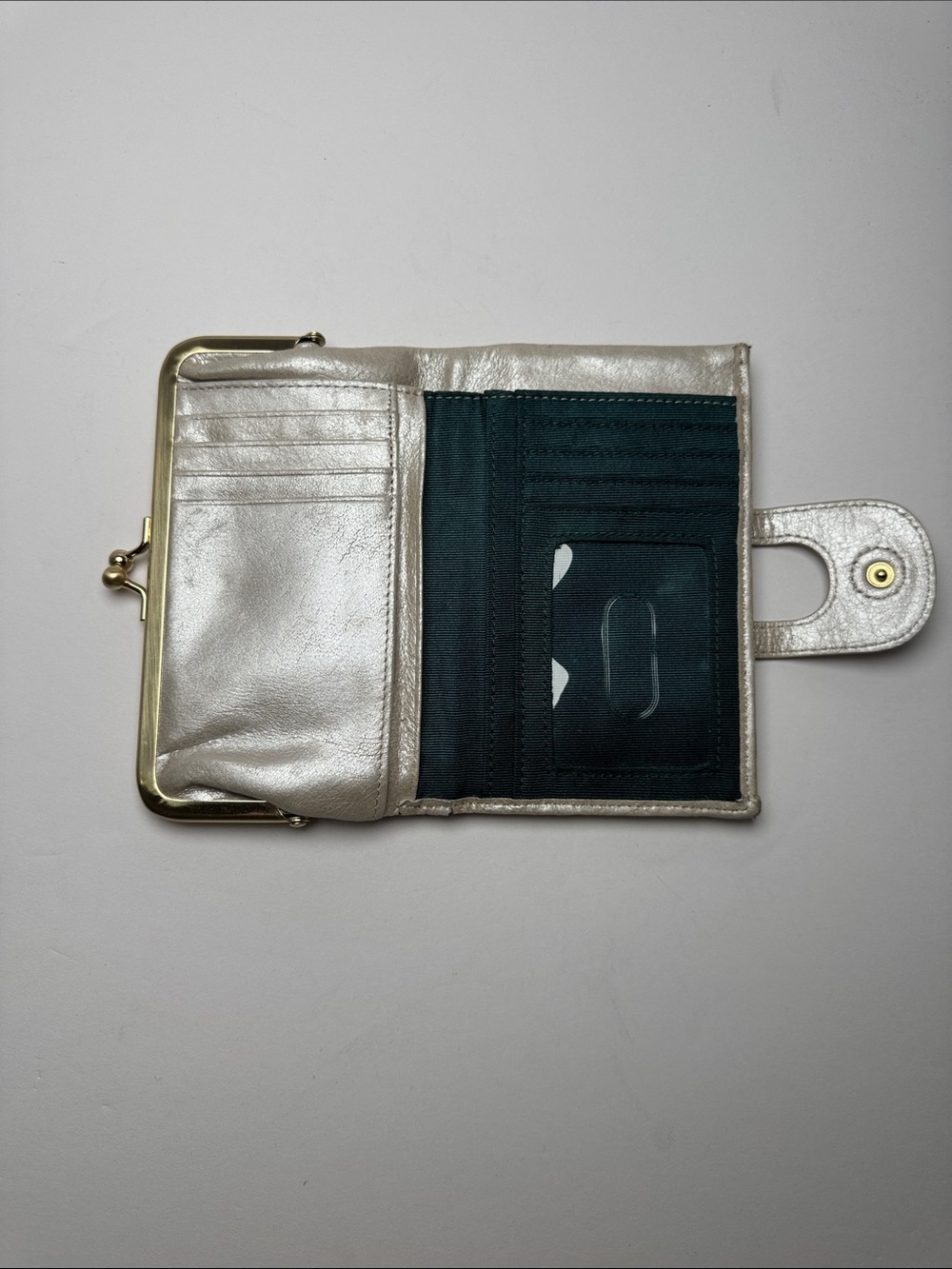 HOBO International The Original Metallic Silver Leather Kiss Lock Clutch Wallet - Picture 3 of 13